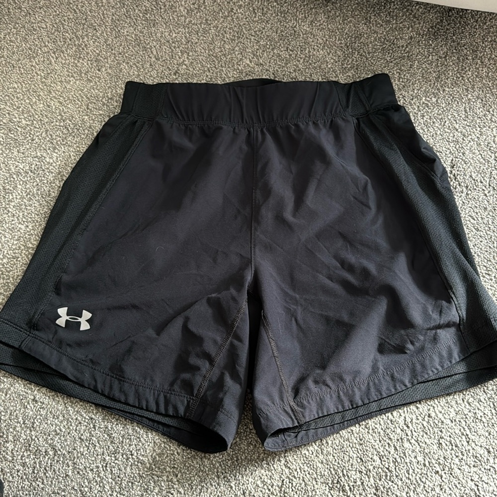 *FLASH SALE* UA speed pocket shorts